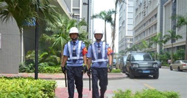小区物业外包保安服务优势，人防 + 智能安防双重保障
